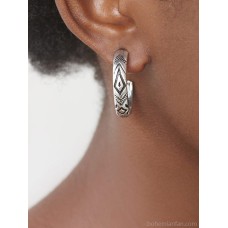 Retro silver earrings 2023 new style simple and cold wind versatile small ear circle men and women hippie ear jewelry