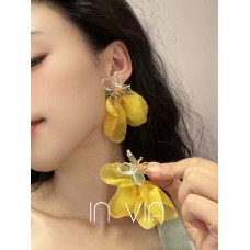 Invia yellow fabric flower crystal earrings female 925 silver pin female Korean version versatile vacation New Year earrings exaggerated