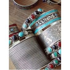 Indian jewelry Tibetan Nepalese retro silver jewelry Bohemian wide bracelet ethnic style set with gemstone bracelet